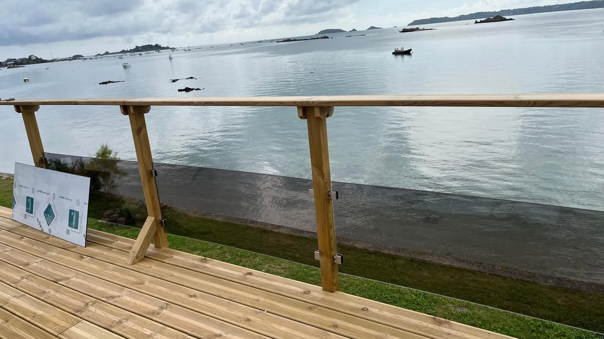Au Bord De La Mer 普劳巴兹拉内克 0*,